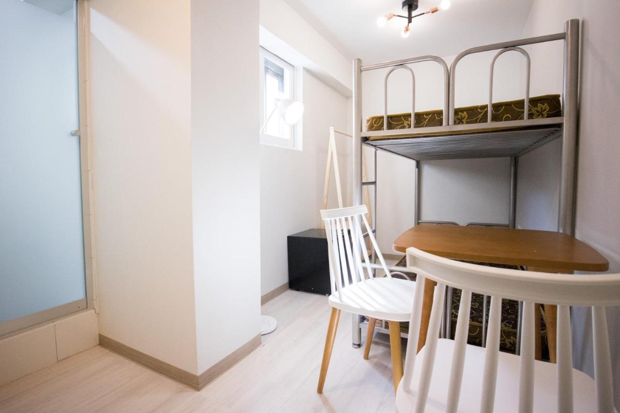 Felix Hostel *